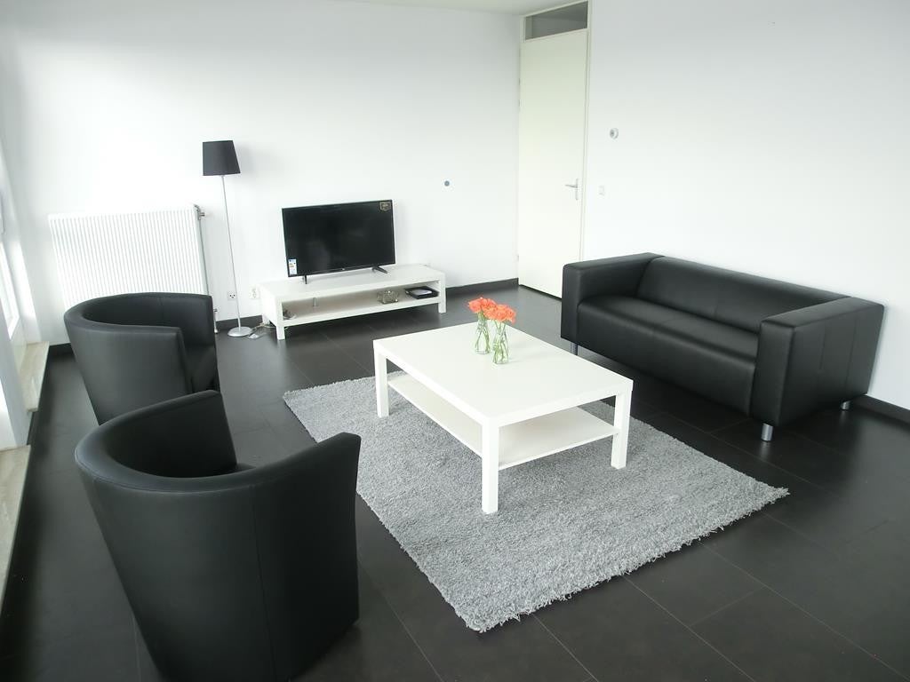 Te huur: Appartement Cas Oorthuyskade in Amsterdam