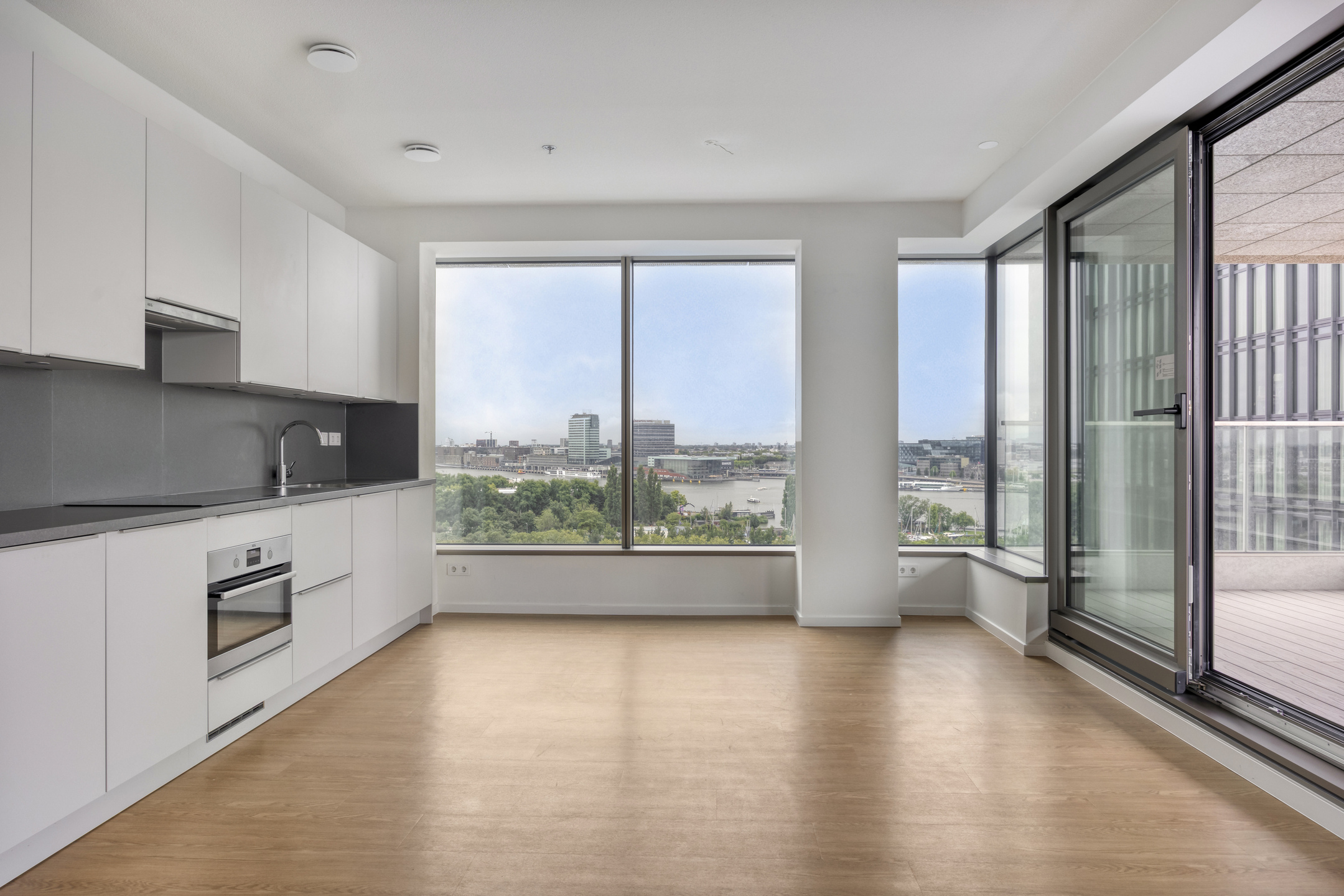 apartment at Bercylaan 503, 1031 KP Amsterdam, Netherlands