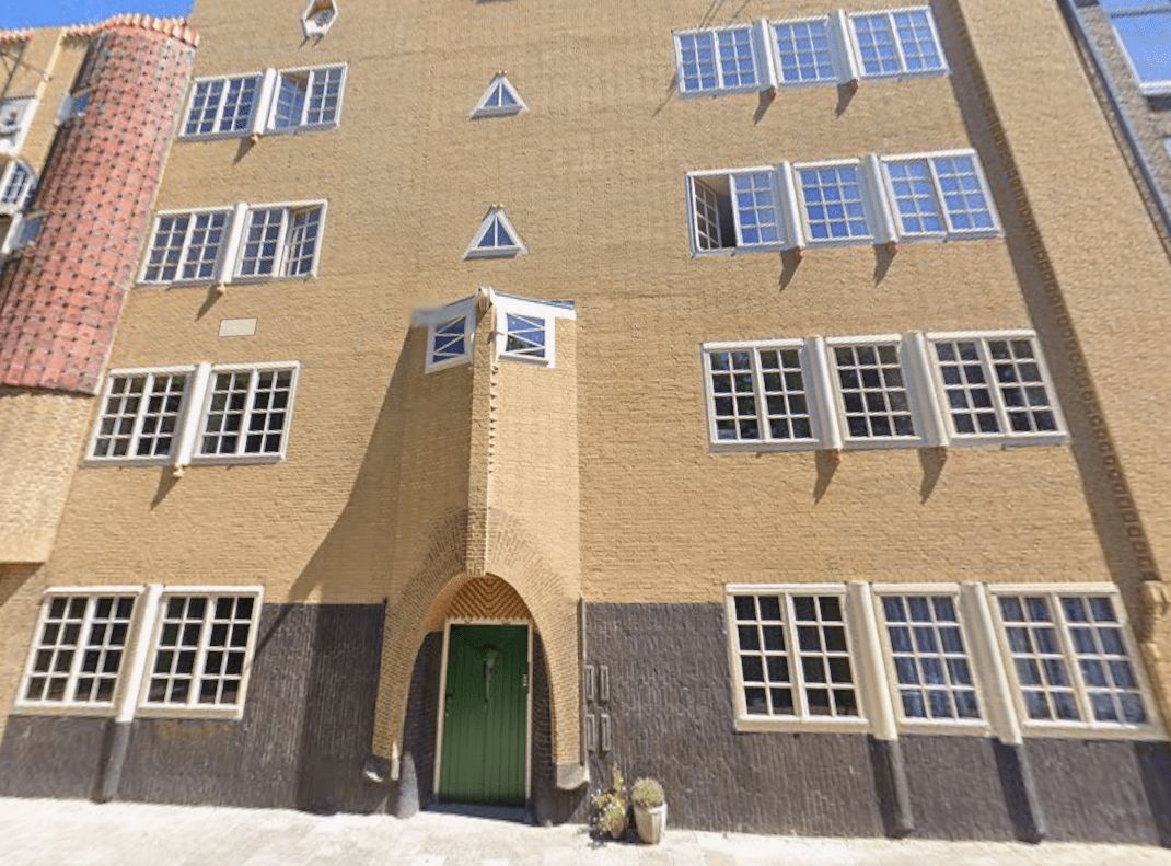 Portiekwoning in Amsterdam