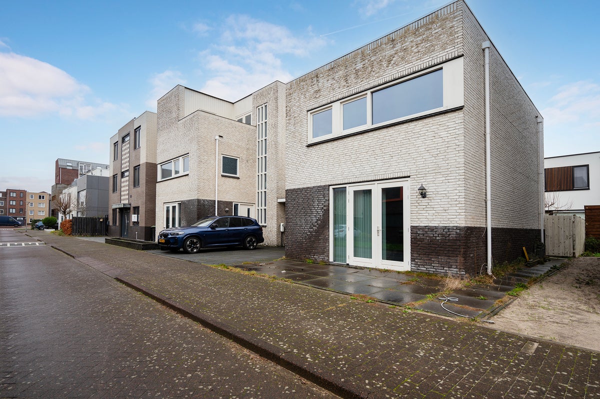 Te huur: Huis Helenusstraat in Almere