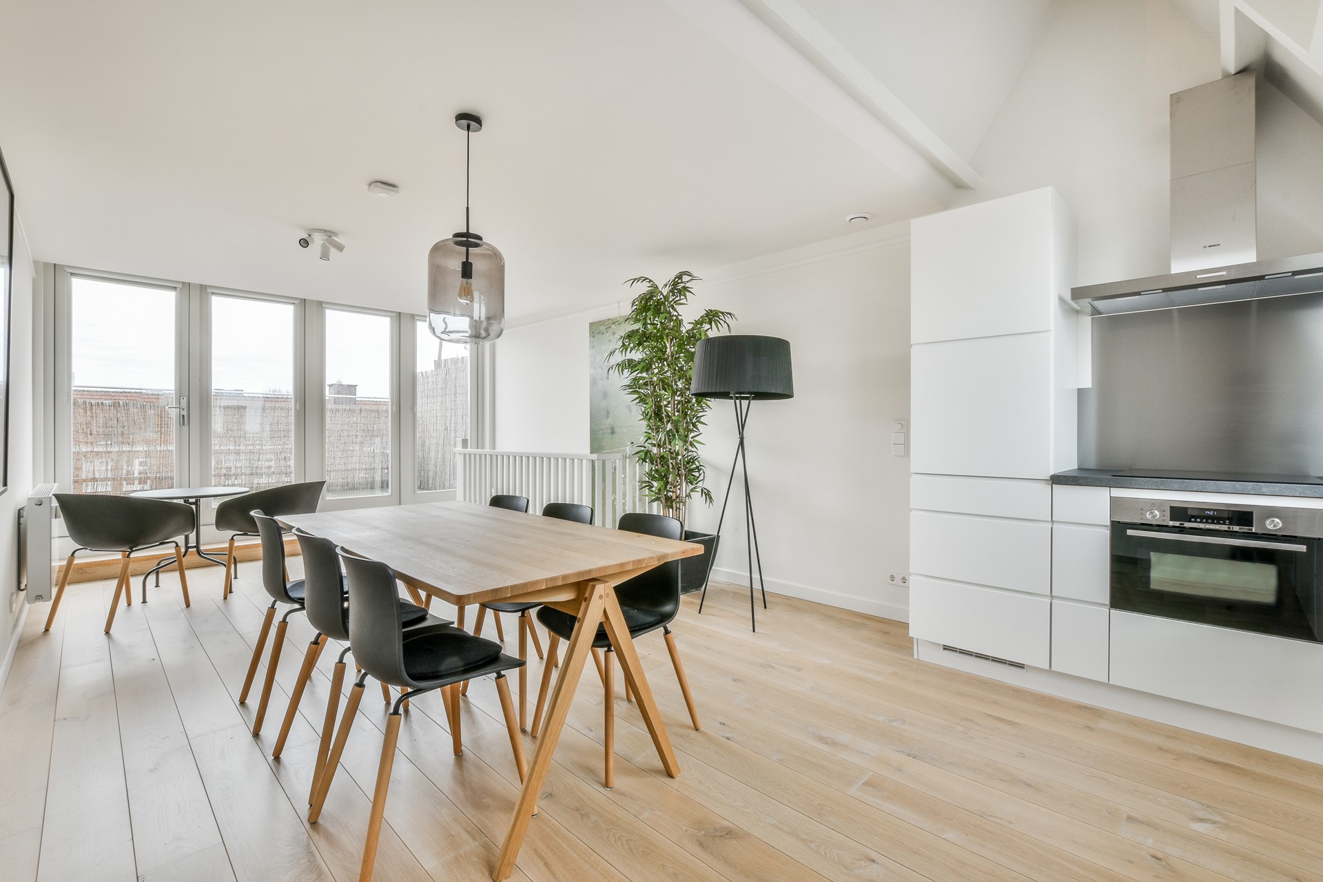 Onder bod: Amstelkade 168-4B, 1078 AZ Amsterdam | VVA Amsterdam