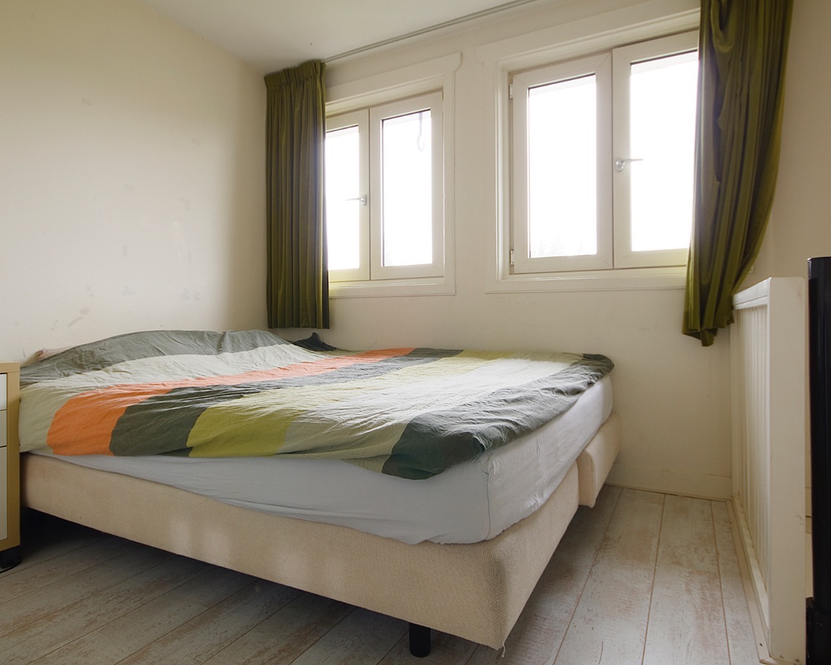 Room for student - w. ENROLLMENT